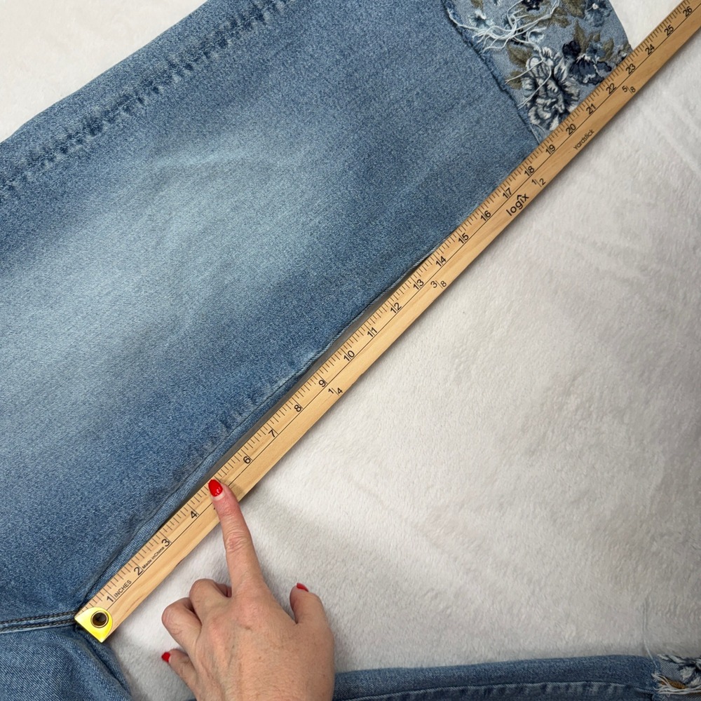 Driftwood 29 Jeans Charlee Embroidered Floral Cuff Cropped Wide Jeans Festival - Picture 14 of 16